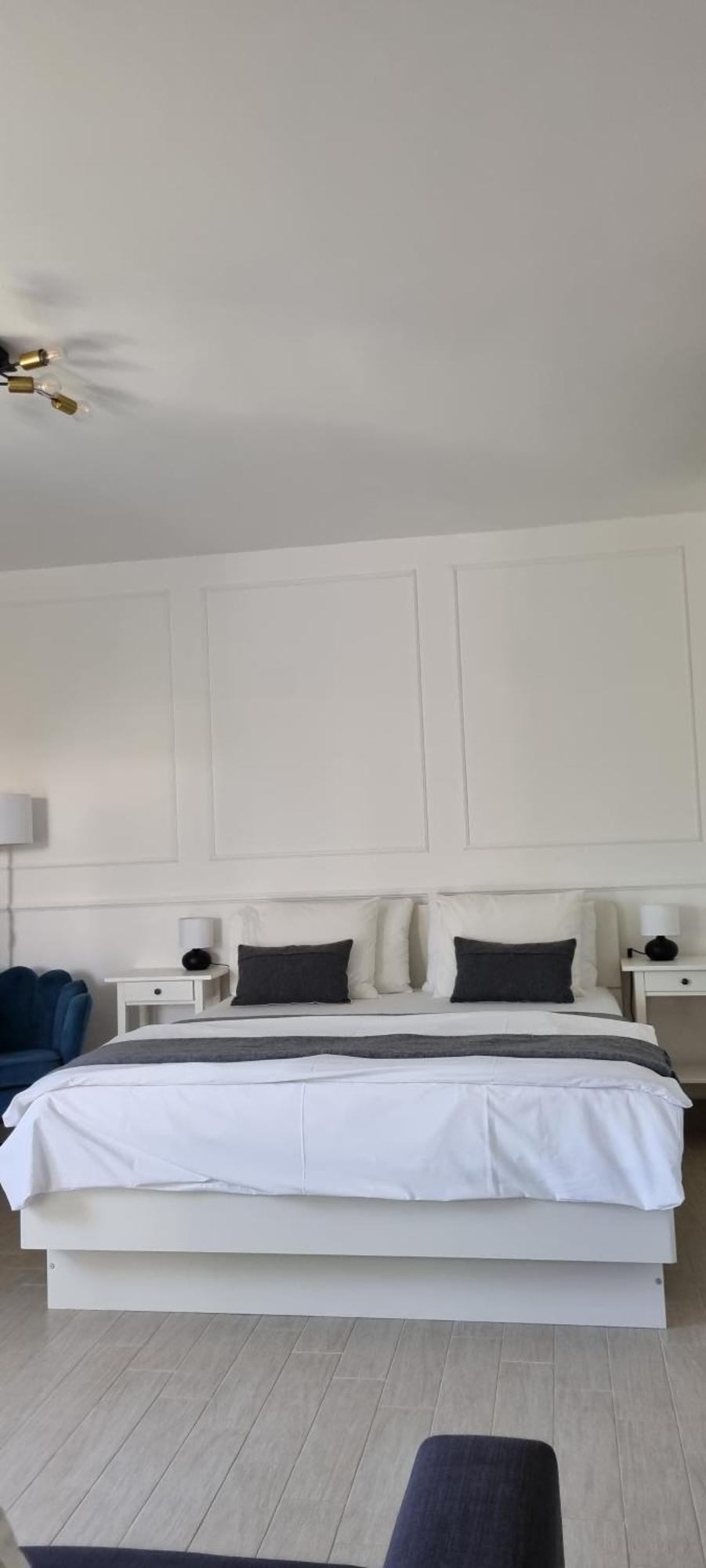 Modern Apartment In The Heart Of Нивице Екстериор снимка